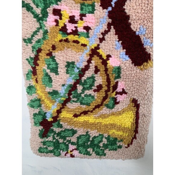 Vintage Completed Latch Hook Rug Wall-hanging 33x16 Music Horn Violin MCM - Picture 5 of 9